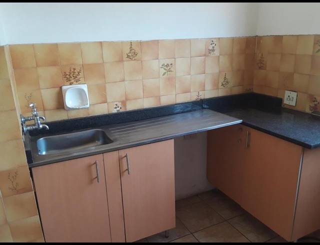 2 BEDROOM PROPERTY TO RENT IN CLAREMONT